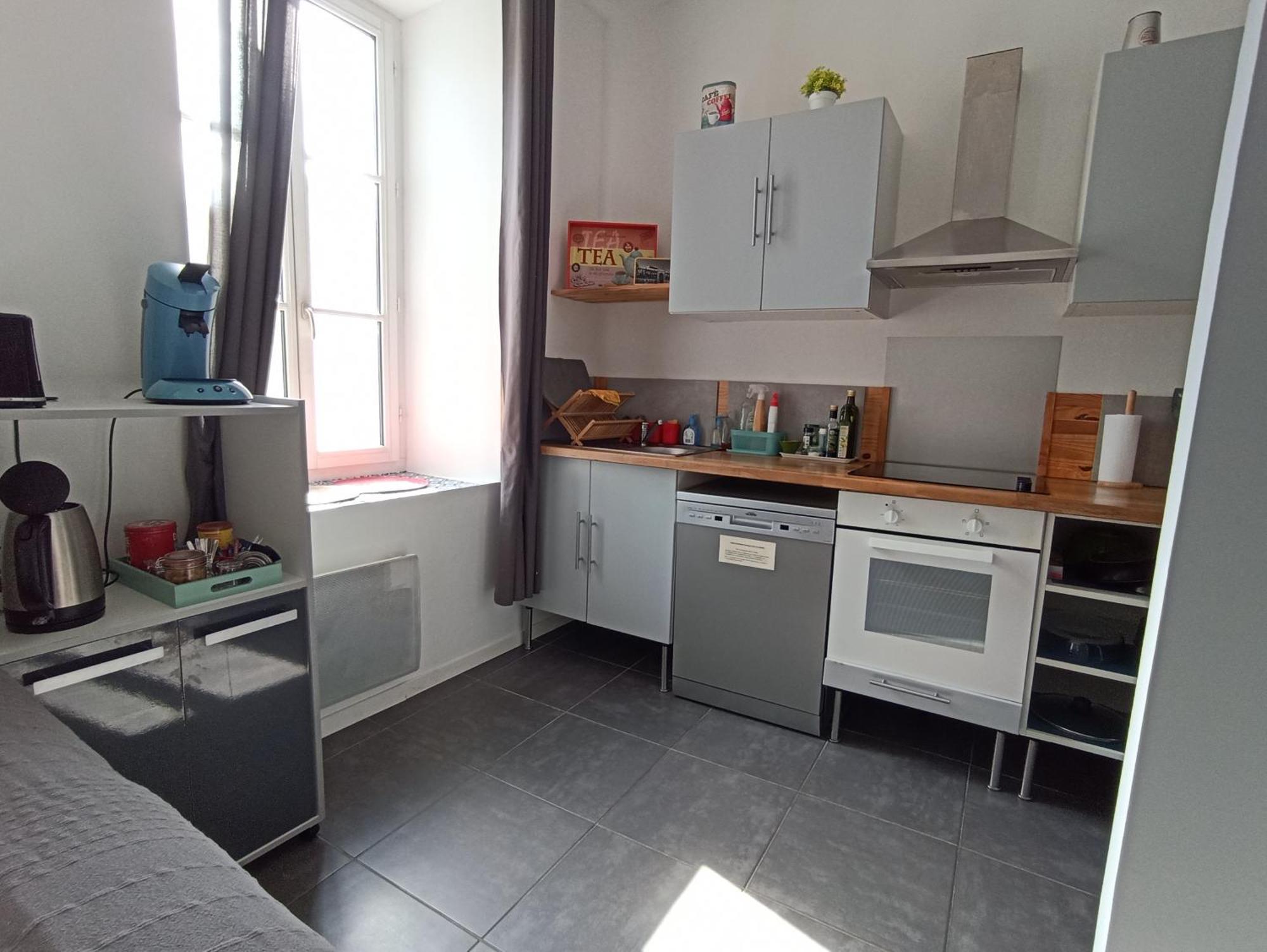 Jolie Maison Au Centre Du Village Груисан Екстериор снимка
